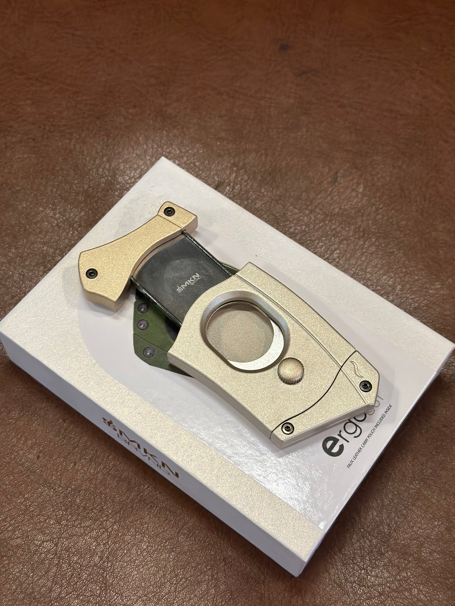 Cigar cutter